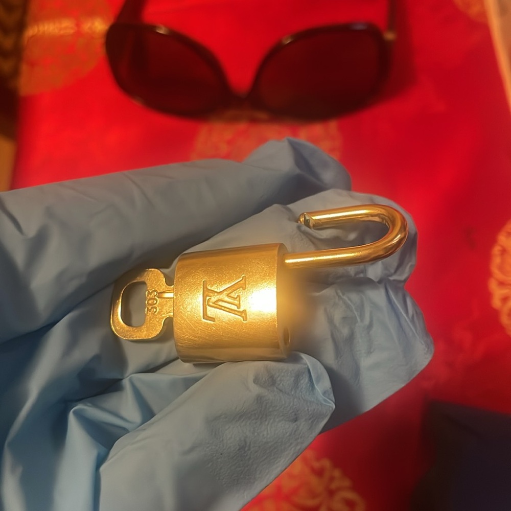 Louis Vuitton Gold Padlock and Key Set - Picture 13 of 16